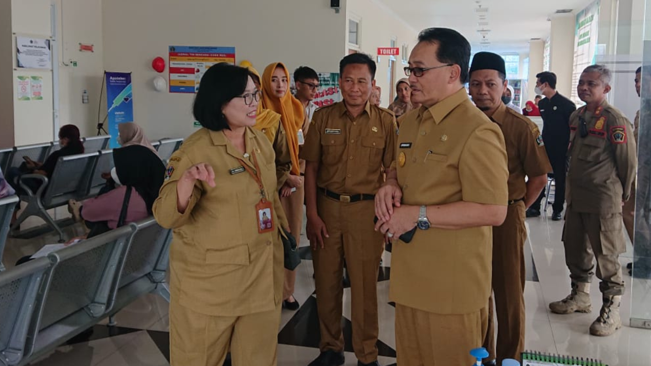 Pjs Bupati Blitar Tinjau RSUD Srengat, Pastikan Pelayanan Optimal Selama Cuti Pilkada