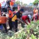 Antisipasi Banjir, Kapolres Sumenep Ajak Instansi Terkait Bersihkan Selokan Jalan Raya Sumenep - Pamekasan