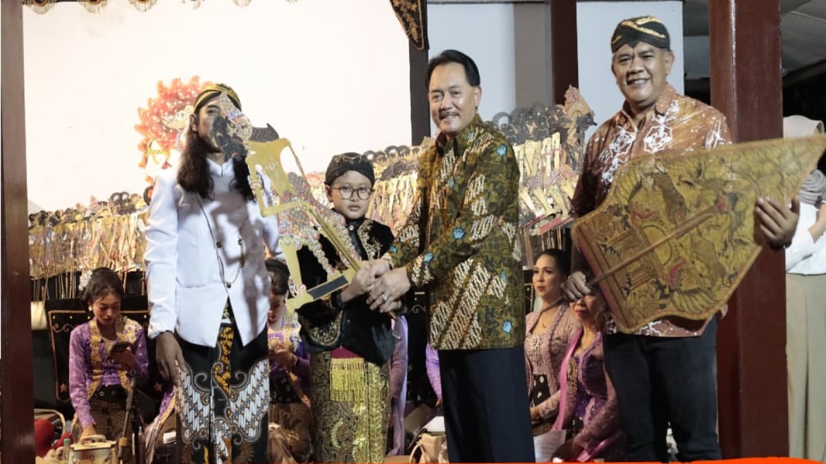 Pjs Bupati Blitar Menghadiri Pagelaran Wayang Kulit di RBK Wlingi