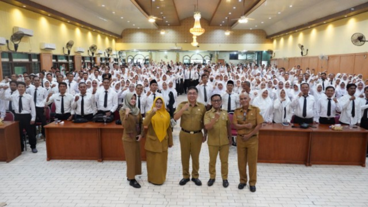 Penutupan Orientasi PPPK kabupaten Sampang yang digelar oleh Pemkab Sampang di PKPRI Trunojoyo Pada Selasa (12/11/2024).