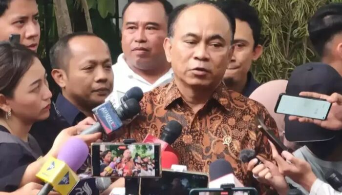 Jokowi, Gibran, dan Bobby Tak Lagi di PDIP, Projo Buka Pintu