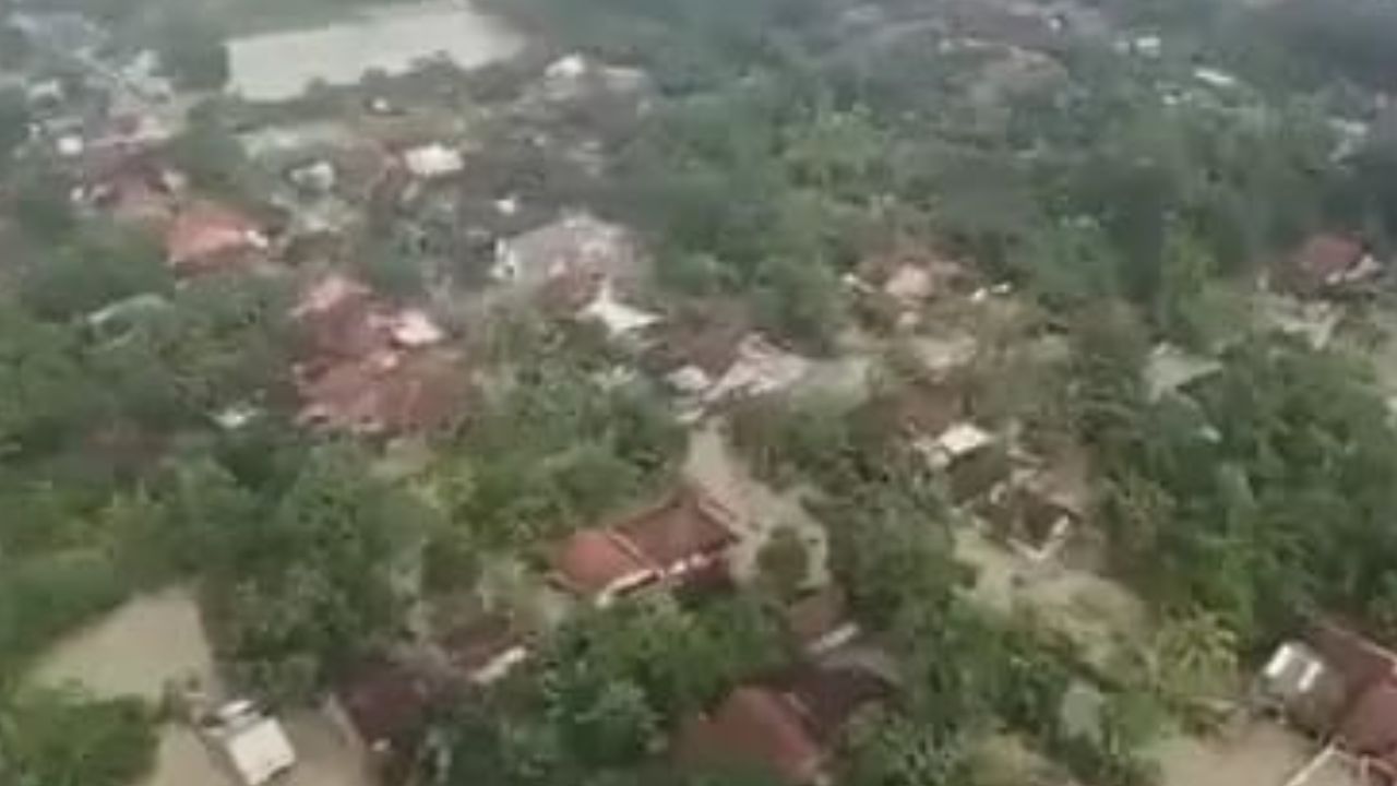 Lima Desa di Cilacap Diterjang Banjir, Warga Diimbau Siaga Hadapi Potensi Banjir Lanjutan