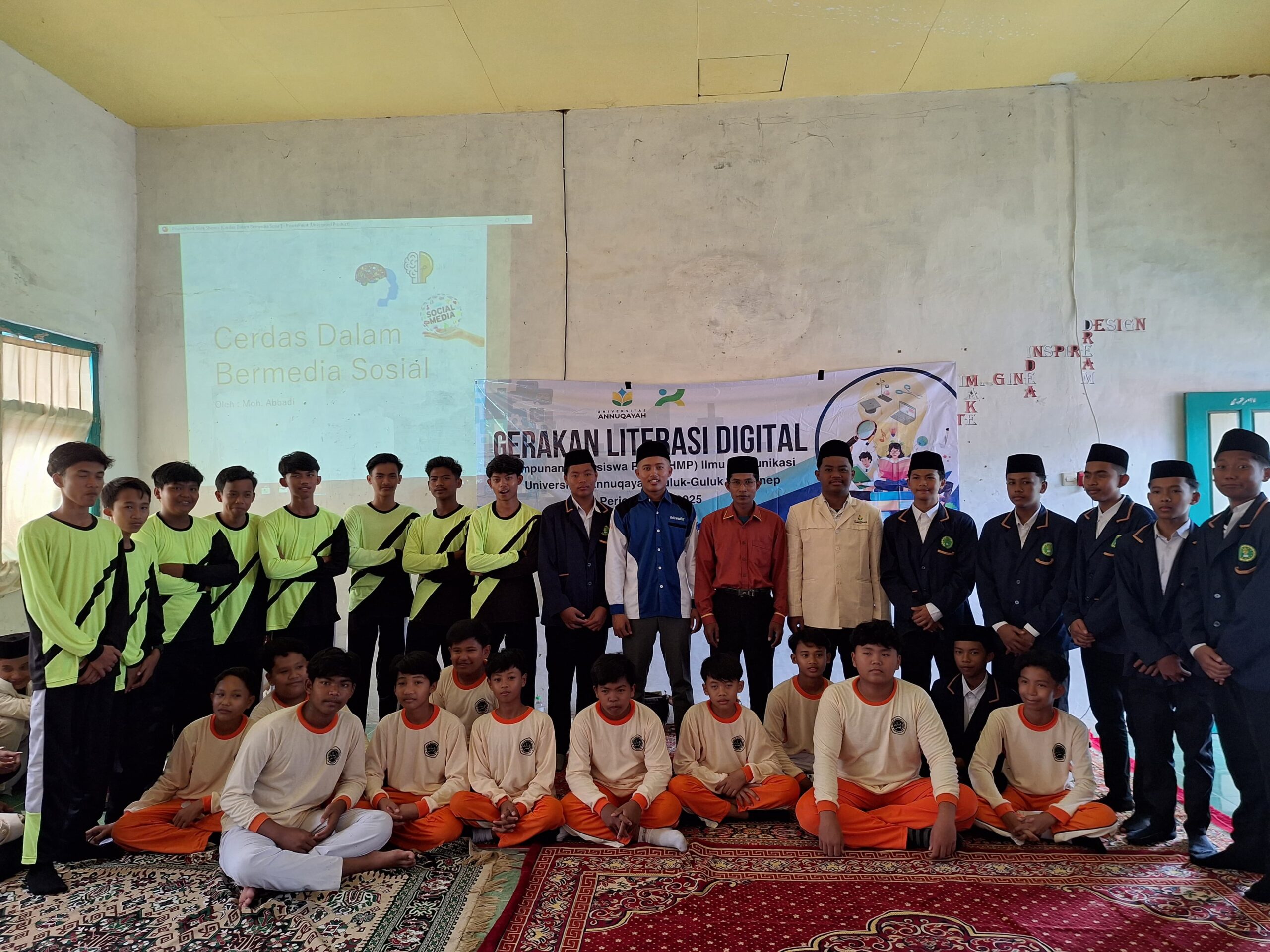 Edukasi Literasi Digital: Langkah Nyata Relawan TIK dan HMP UA di Sumenep