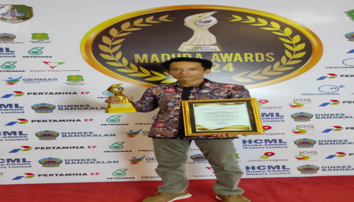 Kacabdin Sampang, di Dapuk Sebagai Tokoh Pendidikan