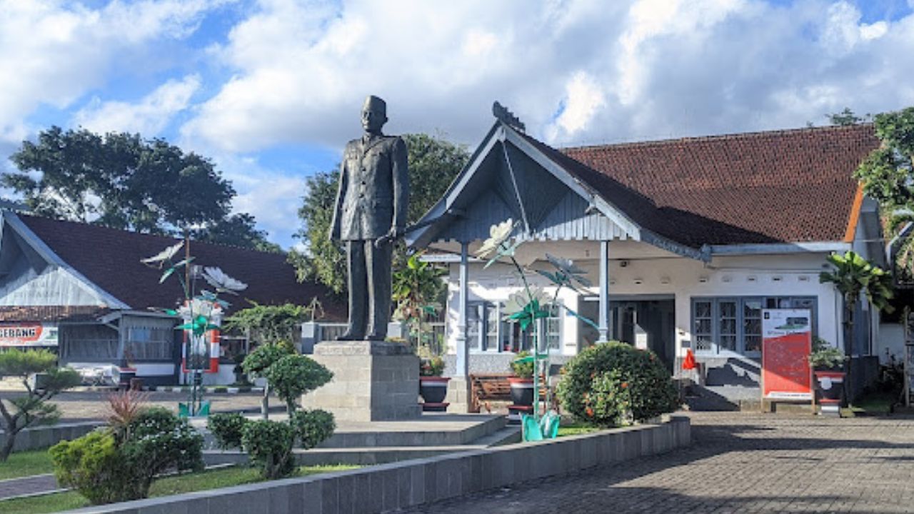 Blitar Kota Bung Karno: Tempat Sejarah yang Wajib Dikunjungi, Nomor 3 Bikin Merinding!