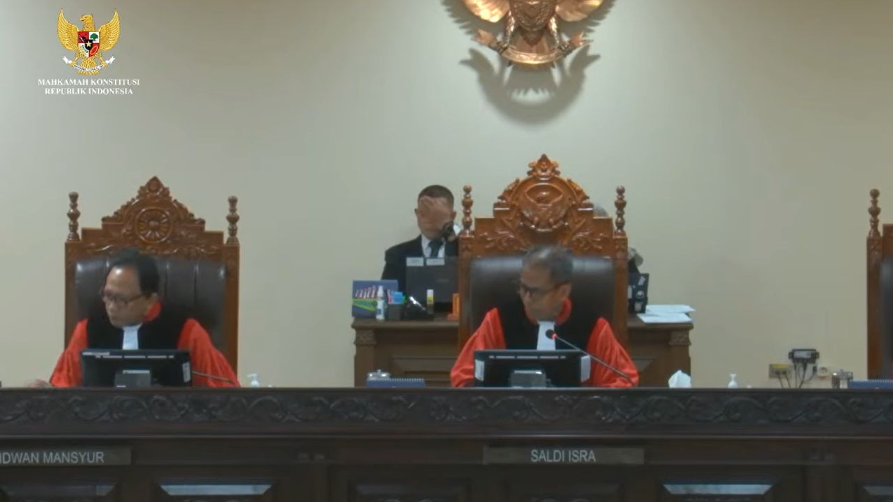 Sidang MK Pilkada Blitar: Kuasa Hukum Bambang-Bayu Diduga Melewati Batas Waktu Pendaftaran
