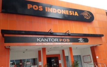 Pos Indonesia Tetap Salurkan BLT kepada Masyarakat Bandung Barat