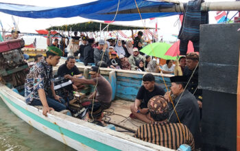 Tradisi Petik Laut Gisik Cemandi Wujud Syukur Nelayan