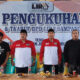 Bupati DPD Lira Kab. Sampang Mahrus Ali (paling kanan) berdiri berjejer dengan pembina DPD Lira sampang, Gubernur DPW lira jatim, dan Bupati DPD Lira Kabupaten Pamekasan dan Bangkalan.