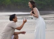 Dari Pantai Bali ke Pelaminan: Lamaran Romantis Billy untuk Vika