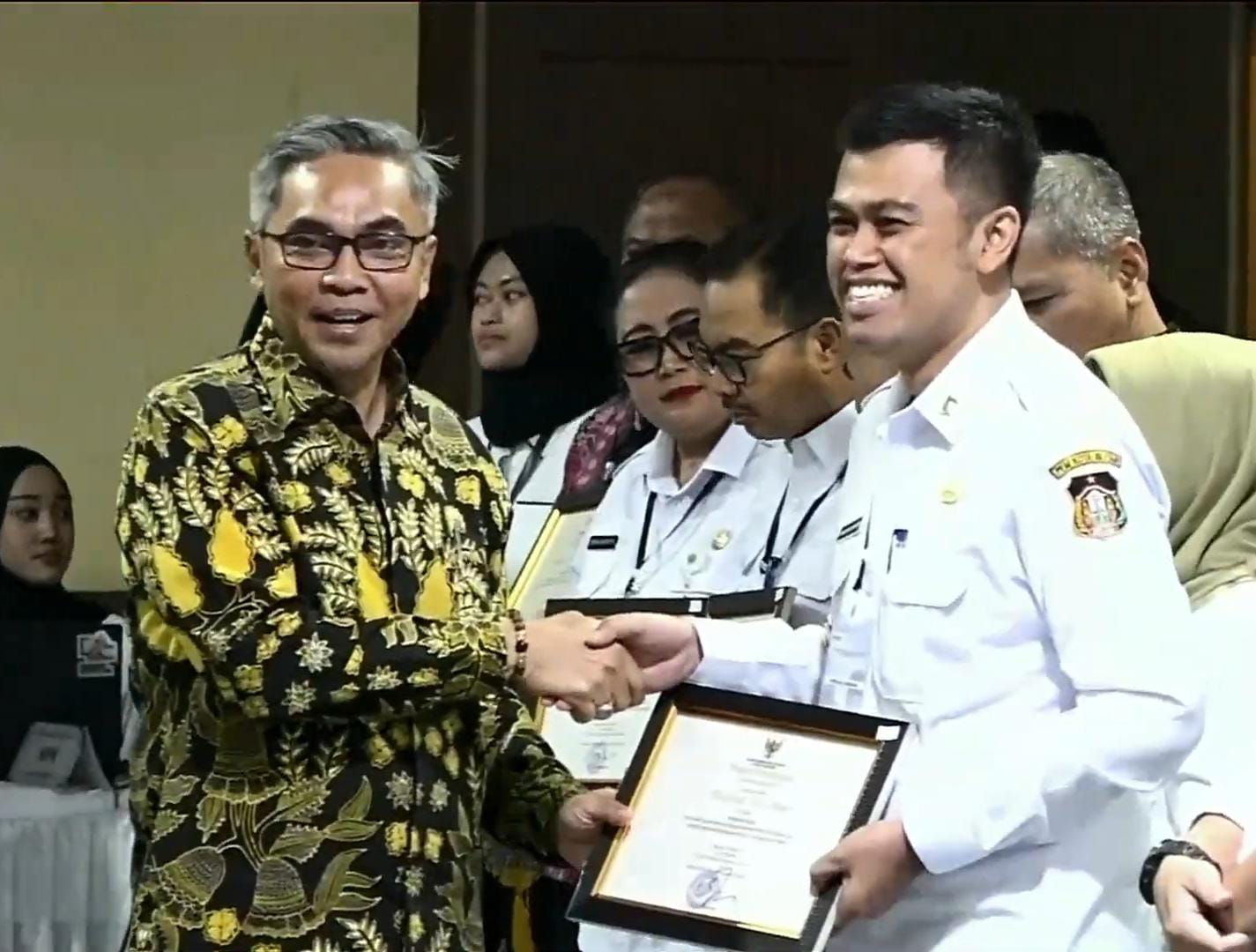 Blitar SAE, Mas Ibin Terima Penghargaan MCP 2024 Terbaik II Se-Jawa Timur