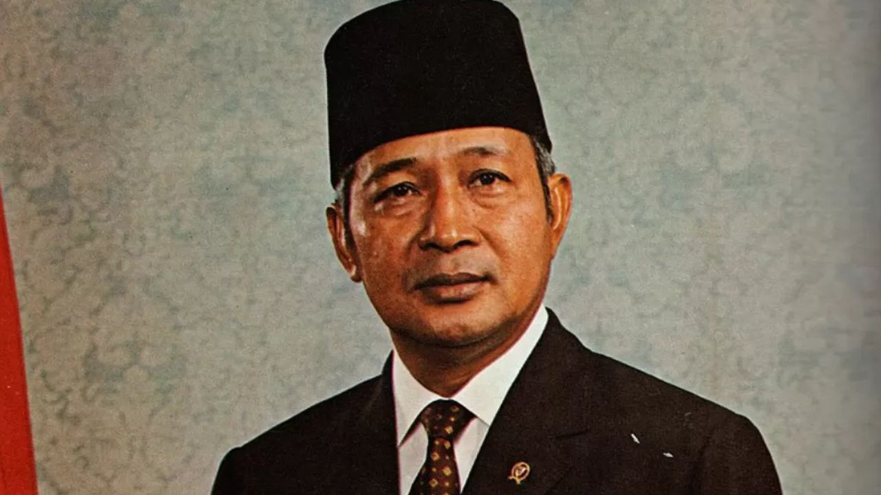 Kemensos Usulkan Soeharto Jadi Pahlawan, Sang Jenderal Besar: Antara Jasa dan Kontroversi