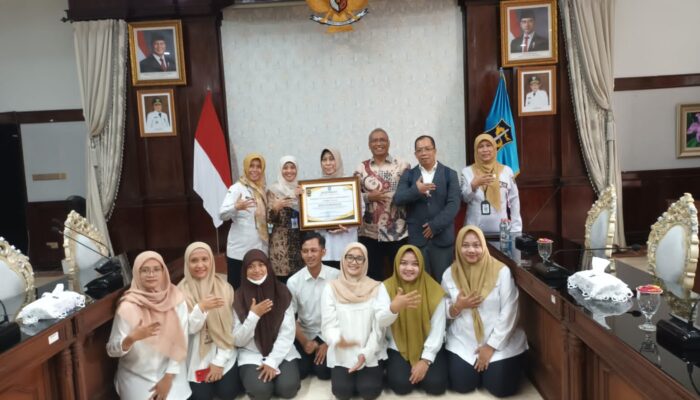 Surabaya Sabet Penghargaan STBM, Dr. Koen Irianto: Bukti Budaya Sehat Telah Mendarah Daging