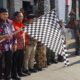 Wali Kota Blitar Syauqul Muhibbin Lepas Pawai Budaya Bersih Desa Kepanjenkidul 2025
