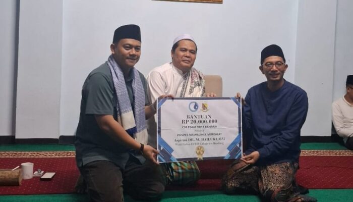 Ketum BMI dan Wakil Ketua DPRD Kabupaten Bandung Serahkan Bantuan CSR ke Pondok Pesantren Masholihul Mursyalat