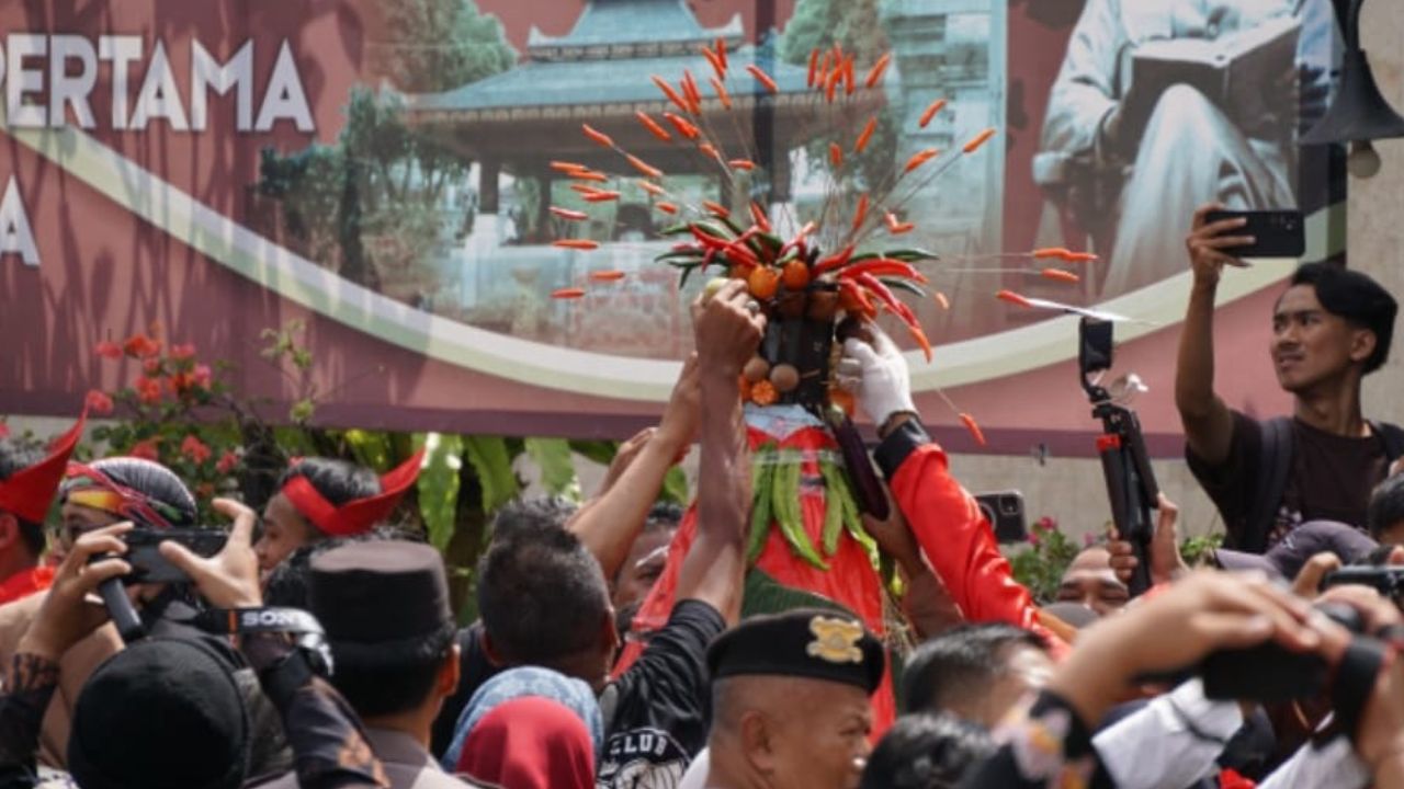 Alun-alun Kota Blitar Jadi Saksi Hidup Grebeg Pancasila penuh Tradisi dan Makna