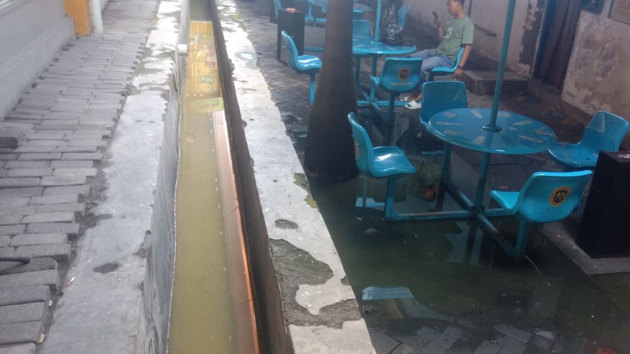 Tak Sesuai Ekspektasi, Jorok Bau Tak Sedap di Dalam Terminal Purabaya Bungurasih