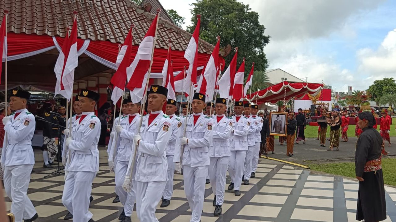 Upacara 1 Juni 2025: Wali Kota Blitar Mas Ibin Tegaskan Pancasila Sebagai Kompas Masa Depan