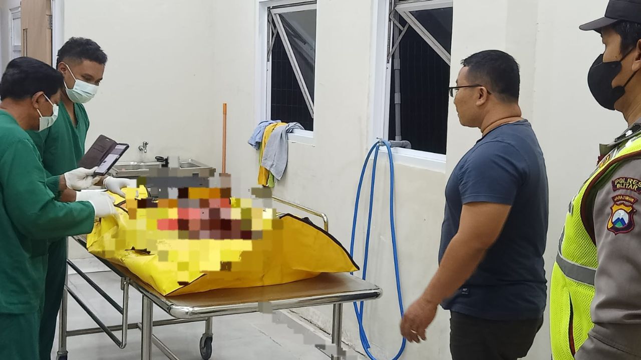 Warga Blitar Tewas Tertabrak Kereta Api Malioboro di Perlintasan Ilegal
