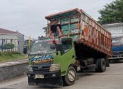Ratusan Sopir Truk di Boyolali Protes Aturan Over Dimension Over Loading