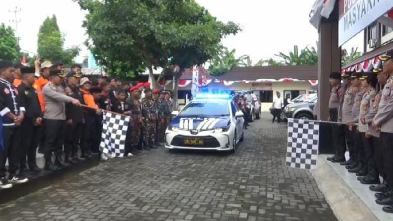 Peringati Hari Bhayangkara, Polres Boyolali Gandeng Ormas dan Pesilat Bagikan Ribuan Sembako