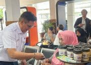 Stasiun Purwokerto Ramaikan Liburan dengan Bagi-bagi Kopi Gratis, Penumpang Antusias!