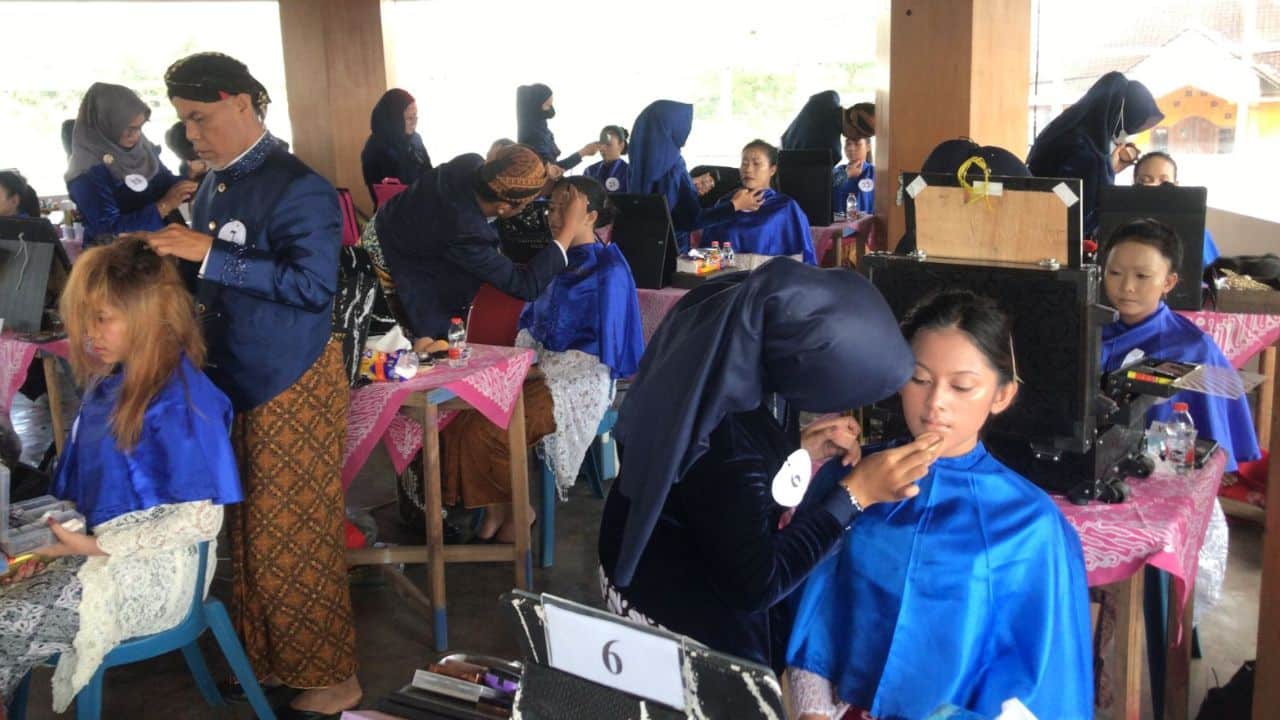 Disdikbud dan Harpi Melati Boyolali Gelar Lomba Rias Pengantin Khas Wahyu Merapi Pacul Goweng
