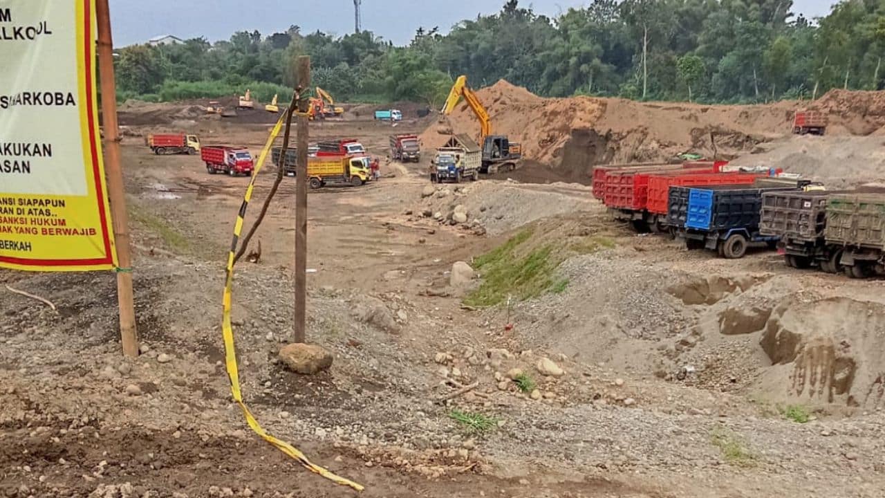Komunitas Pegiat Lingkungan Lush Green Indonesia Soroti Tambang Pasir di Blitar