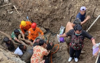 Aksi Cepat Kantor SAR Cilacap Selamatkan Pekerja Terjepit Pipa di Rawalo Banyumas