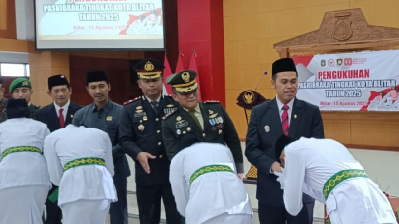 Paskibraka Kota Blitar 2025 Resmi Dikukuhkan, Wali Kota Mas Ibin: Kalian Wajah Masa Depan Indonesia!