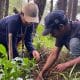 Tim Sipatokkong UKM KPI Unhas Dorong Inovasi Agrowisata Kopi Berbasis Komunitas di Desa Mattabulu