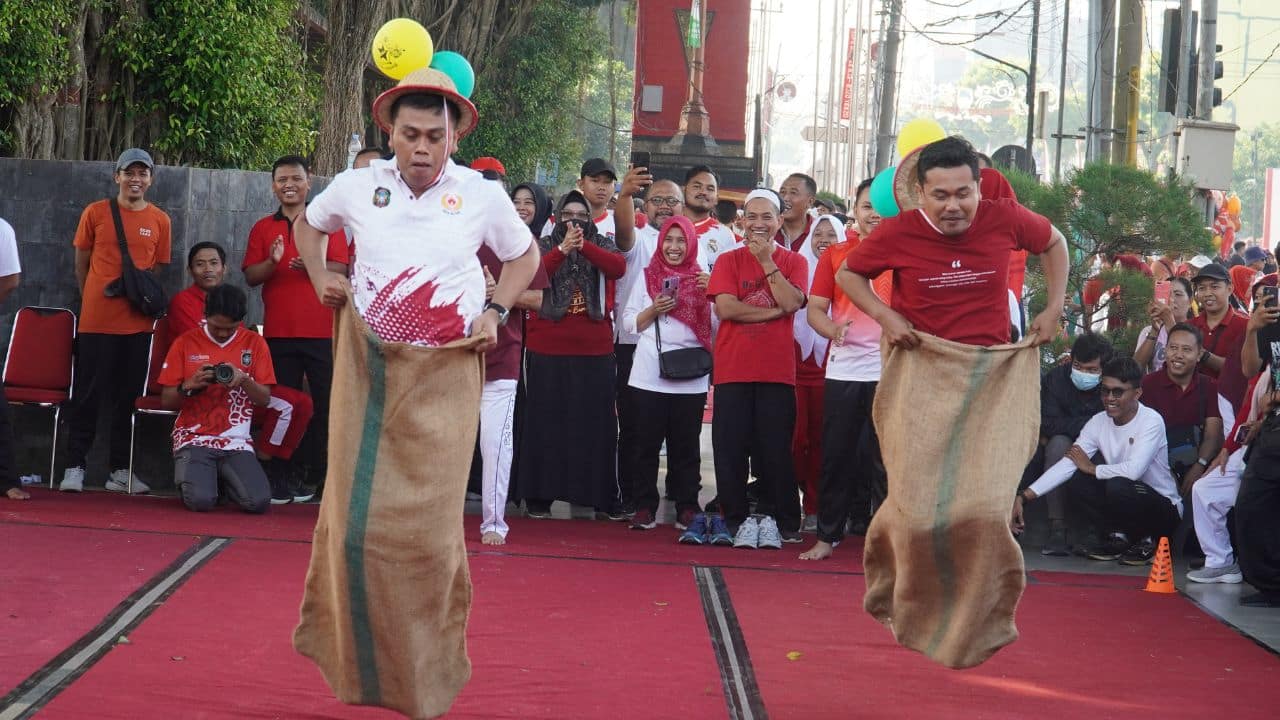 Wali Kota Blitar Mas Ibin Ajak Warga Isi Bulan Kemerdekaan dengan Lomba Tradisional