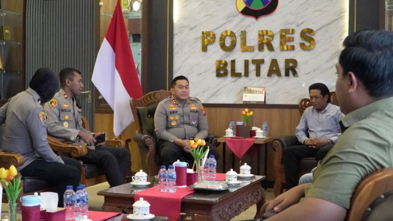 Duduk Bersama Petani Jagung, Kapolres Blitar Siap Jembatani Aspirasi soal Distribusi dan Harga