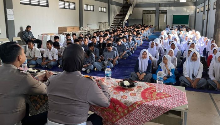 Polda Banten Gelar Police Go to School di SMKN 1 Baros, Edukasi Tertib Lalu Lintas Sejak Dini