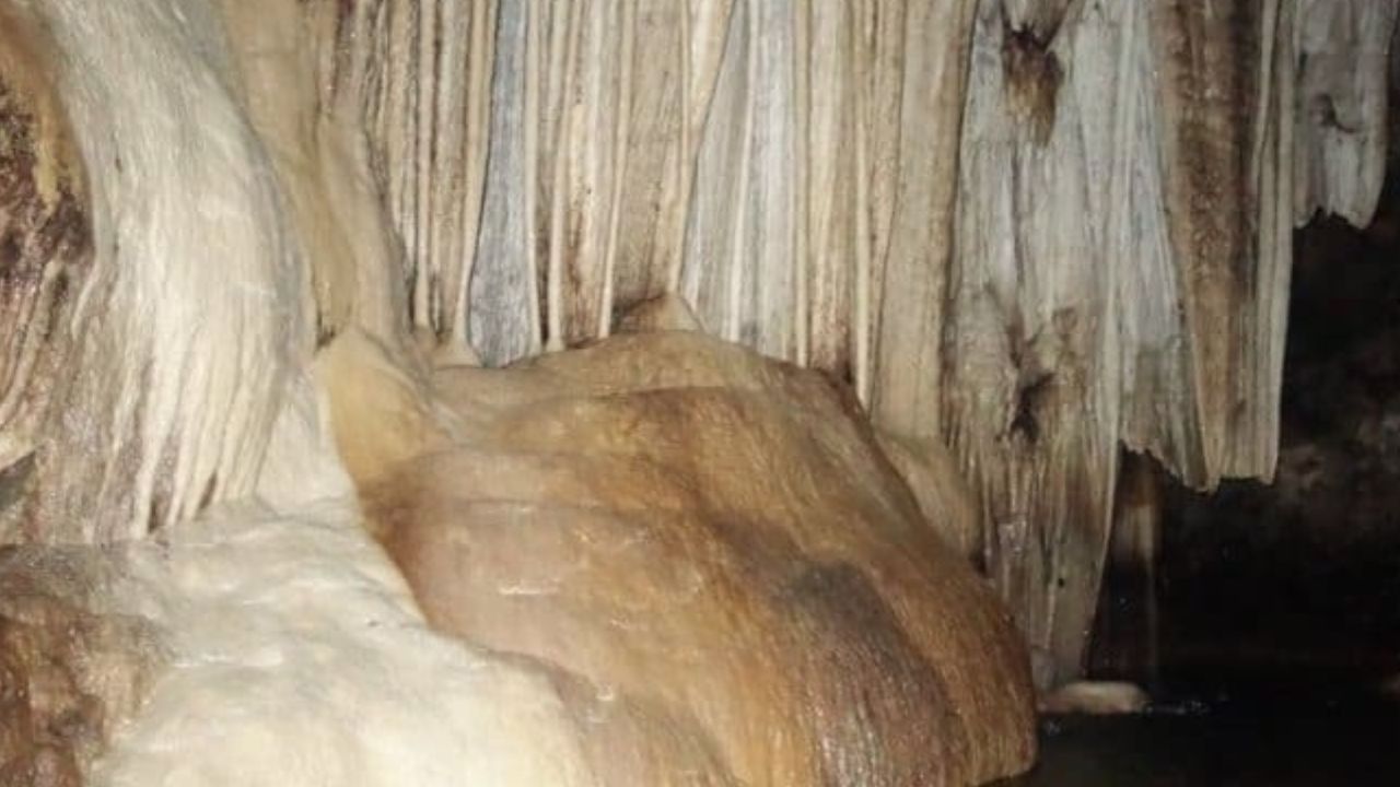 Keunikan Stalaktit dan Stalagmit di Goa Umbul Tuk Blitar: Harmoni Alam yang Memukau