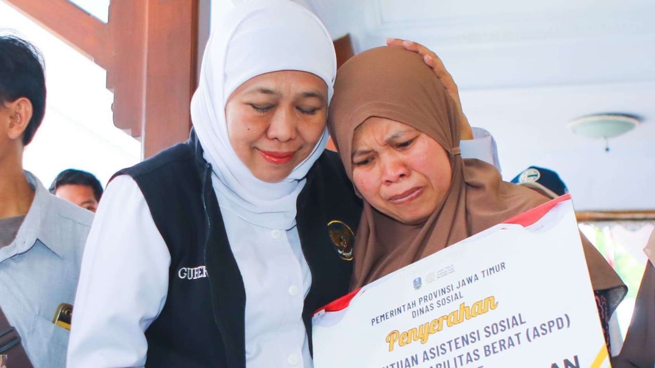 Gubernur Khofifah: Bansos dan Zakat Produktif Perkuat Sosial Ekonomi Masyarakat Jatim