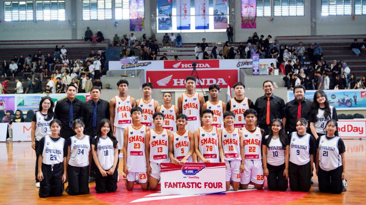 SMAN 1 Blitar Amankan Tiket Fantastic Four DBL East Java-South SMAN 1 Blitar Amankan Tiket Fantastic Four DBL East Java-South