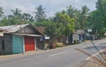 Tiang Provider Internet di Jalan Raya Purworejo-Magelang Ambruk, Kominfo Diminta Lakukan Audit