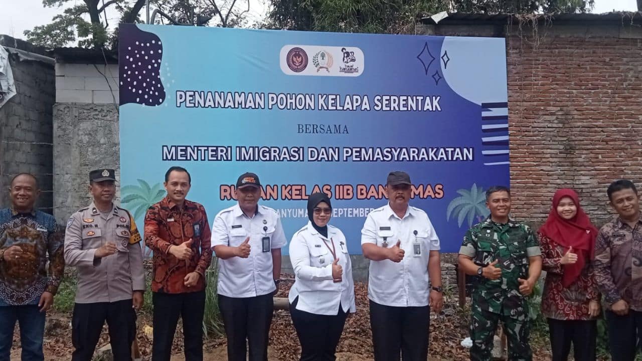 Dari Nusakambangan Cilacap hingga Banyumas, Menteri Imigrasi dan Pemasyarakatan Gagas Gerakan Nasional Tanam Pohon Kelapa