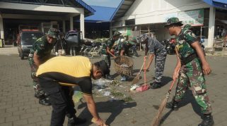 Kodim 0708 Purworejo Gelar Bakti Teritorial, Bersihkan Pasar Purworejo Libatkan Multi Pihak Kodim 0708 Purworejo Gelar Bakti Teritorial, Bersihkan Pasar Purworejo Libatkan Multi Pihak