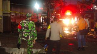 Sedang Tambal Ban, Bengkel Motor di Wonorejo Blitar Meledak dan Terbakar