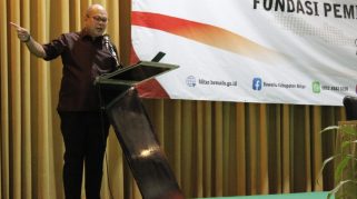 Romy Soekarno Usul Blitar Jadi Laboratorium Demokrasi Digital, E-Voting Blockchain Jadi Solusi Tekan Politik Uang Romy Soekarno Usul Blitar Jadi Laboratorium Demokrasi Digital, E-Voting Blockchain Jadi Solusi Tekan Politik Uang