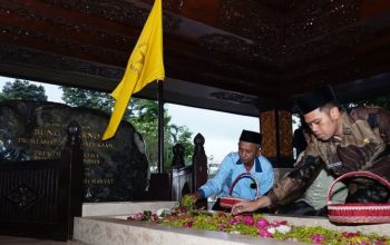 Mas Ibin dan Ribuan Jamaah Doakan Keberkahan Blitar dari Makam Bung Karno
