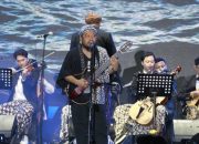 Ribuan Warga Padati Alun-alun Blitar Sambut Puncak Festival Keroncong Svaranusa