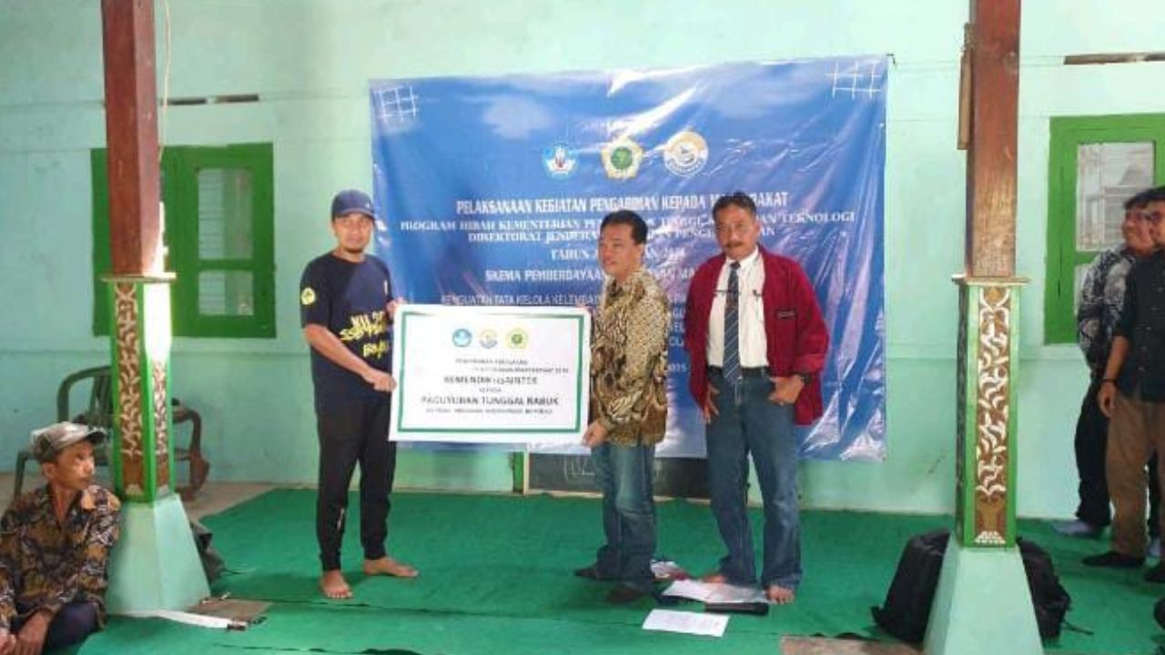 Universitas Boyolali Dampingi Petani Muda Tunggal Rabuk di Desa Kragilan