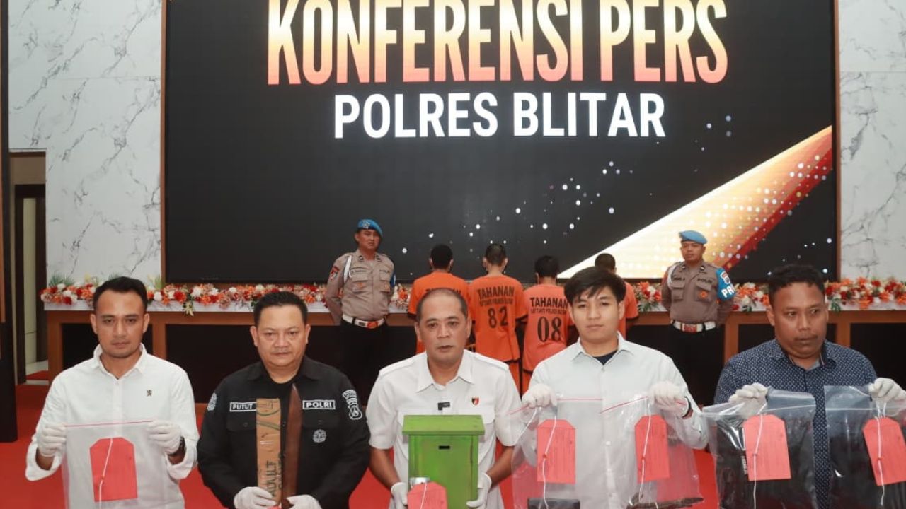 Polres Blitar Ringkus 4 Tersangka dalam 3 Kasus Curat dan Curanmor, Kotak Amal TPU Jadi Sasaran